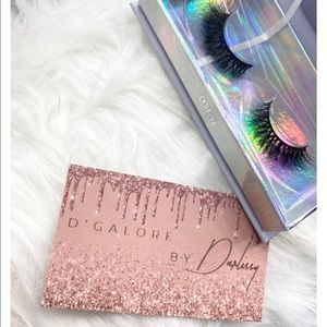 D’Galore “wifey” style strip Lashes Brand New